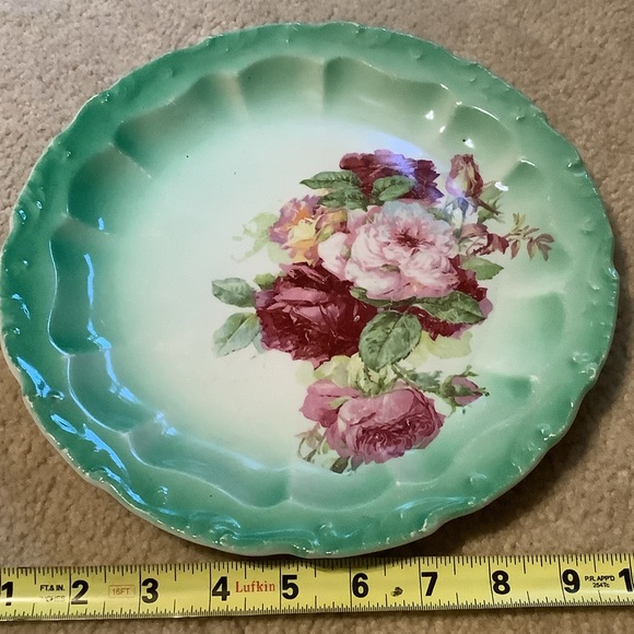 Hand Painted Floral Plate. - Picture 1 of 3